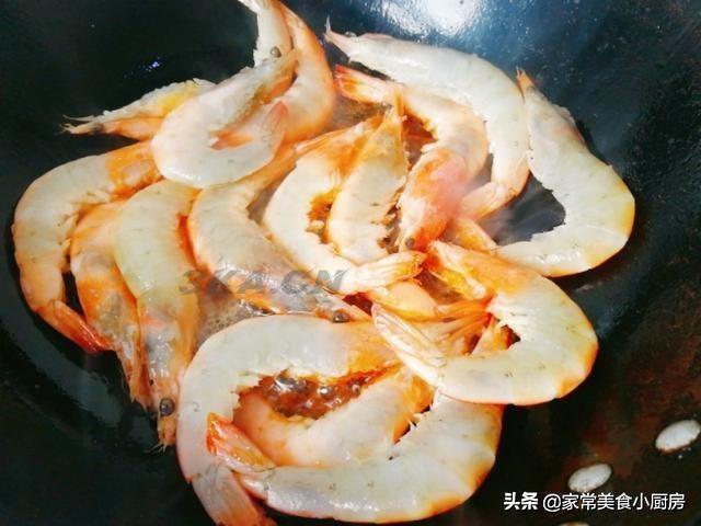 大虾怎么做好吃又简单油焖大虾（大虾怎么做好吃又简单油焖大虾视频）-第4张图片